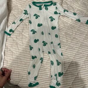 Kyte baby monstera leaf zippy pajamas